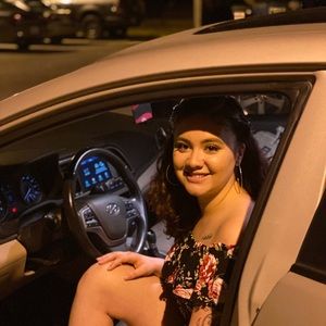 Meet your Posher, Tania